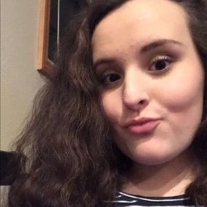 Meet your Posher, Carly